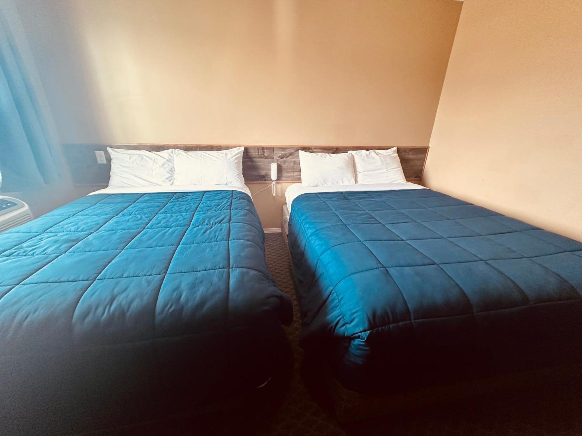 Voyageur Motel Rocky Mountain House Εξωτερικό φωτογραφία